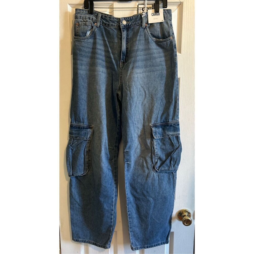 Refuge Cargo Jeans Size 9